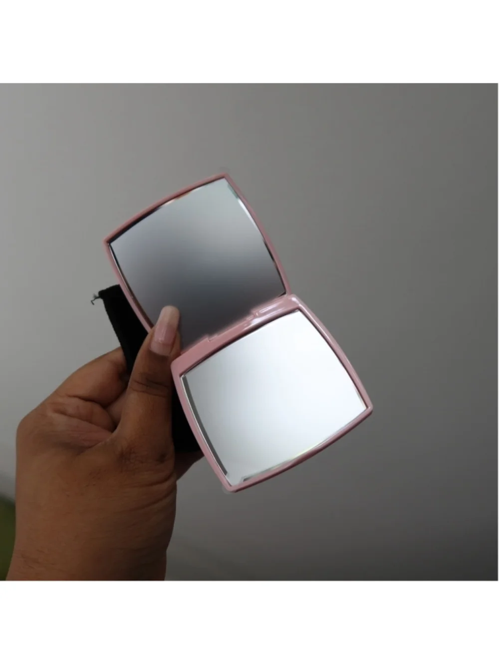 Chanel Double Mirror – Limited Edition Pink with Velvet Pouch - Picture 3 of 5